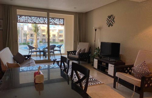 El Gouna Apartamento | Taj Home, mangroovy 2,5BR pool view.free beach access