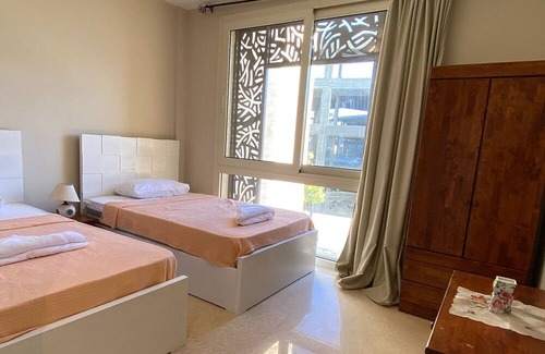 El Gouna Apartamento | Taj Home, mangroovy 2,5BR pool view.free beach access