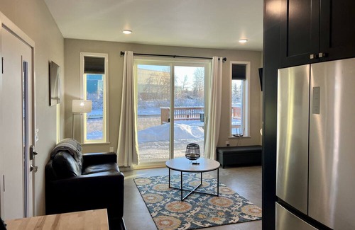 Fairbanks Casa | Newer, modern townhome on the river. Prime location, close to everything!