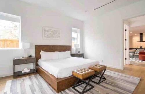 Knox - Henderson Casa | A Higher Frequency Off Henderson