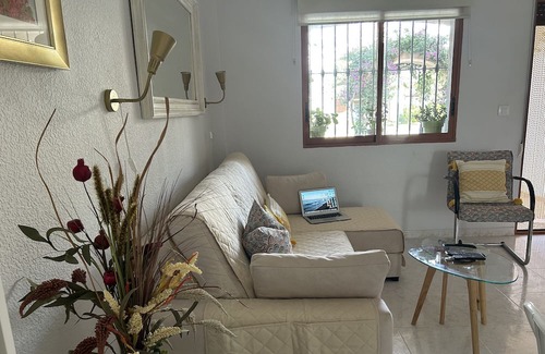 Denia Apartamento | Apartment El Patio tus vacaciones en Denia with Pool, Wi-Fi, A/C, Terrace & Garden