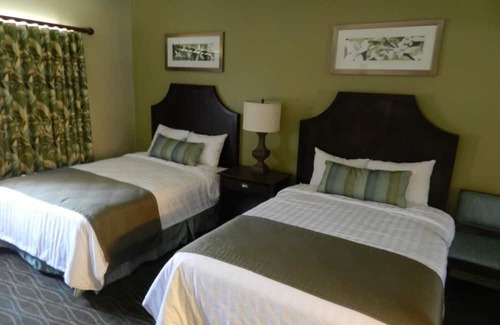 Solivita Complejo | 2 Spacious Units! Suitable for large groups, Pool, Near Old Town, Free Parking