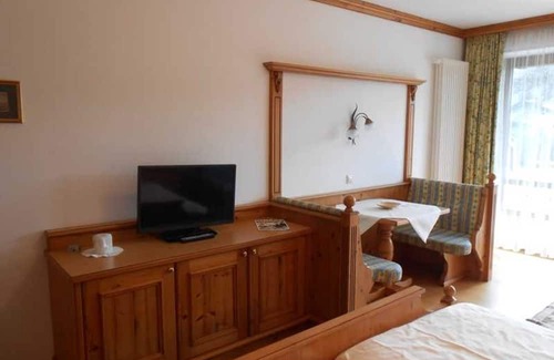 Fischbachau Apartamento | Apartment 1 - Guesthouse Anian