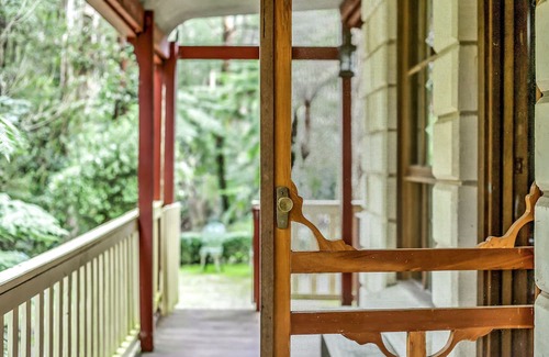 Mount Dandenong Casa | Weddings. Events. Art & Healing Retreats. 7 Acre Rain Forest Paradise.