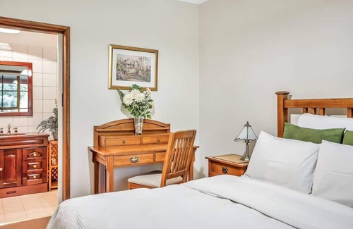Mount Dandenong Cabaña | Spa Cottage in 7 acre Rain Forest Paradise