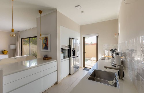 Gold Coast Condominio | Create your own unforgettable happy memories in our Happy island paradise.