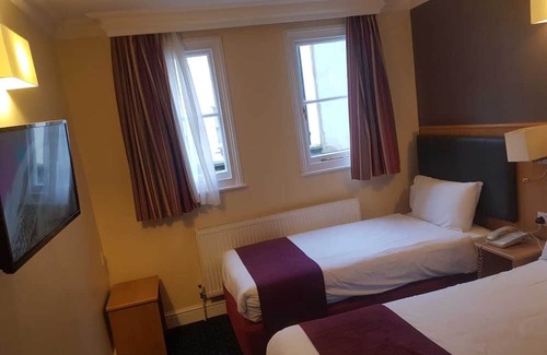 Hatfield Apartamento | ENTIRE 2BED APARTMENT HATFIELD 5 MINUTES FROM THE STATION