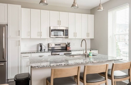 Chapel Hill Apartamento | Modern Apartment in Prime Location (ID7738X85)