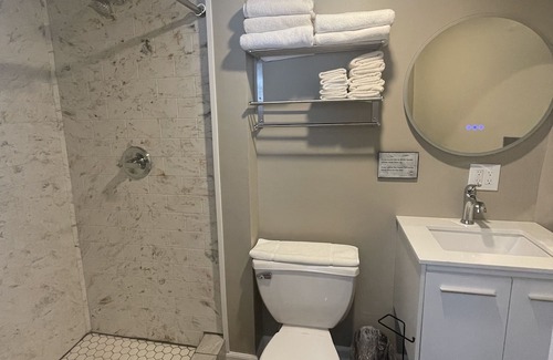 Salida Casa | Downtown Salida King Efficiency