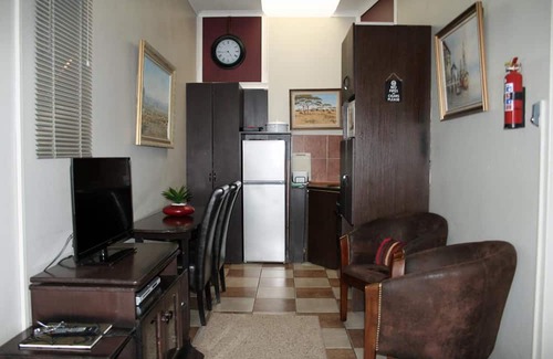Swakopmund Casa | "room in Guest Room - Room for 3 Guests - Amarachi Guesthouse in Swakopmund Namibia - Beach in 500m"