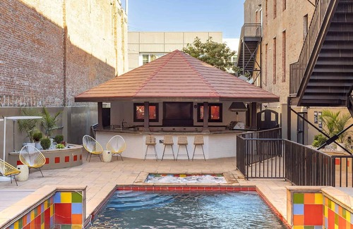 South Main Historic District Apartamento | Loft-Style Studio in Heart of Downtown