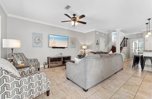 Villages of Crystal Beach Casa | Lagoon Pool-Heated for Spring break, 2 Living Areas, Walk to Beach