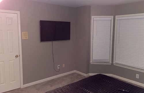 Smyrna Casa | Modern 4bd/4bth home.