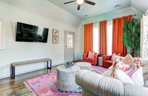 Central Oklahoma City Casa | Snuggle Inn - satisfy your wanderlust in Central NW OKC