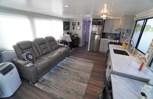 Birds Landing Alquiler De Eote | Romantic Getaway with Sauna, fireplace and great seal watching