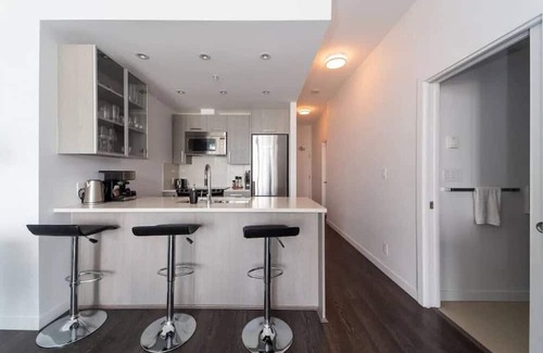 Downtown Eastside Apartamento | Bright and Modern One Bed Penthouse
