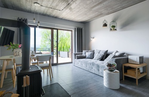 Trzemesnia Casa | PANORAMA CHEŁM domek w górach z widokiem na relax I sport max 8 persons