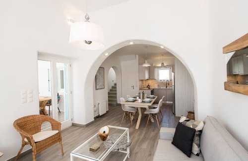 Paraga Villa | TIIFANYS VILLAS - PRIVATE Villa & Private Pool with Sea View