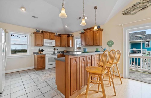 Rodanthe Casa | Oceanview Estate, Rodanthe-Elevator, piscina, jacuzzi, sala de juegos, admite perros y más