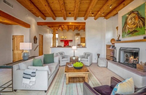 Tesuque Casa | Villa moderna de 2 dormitorios con excelentes vistas!