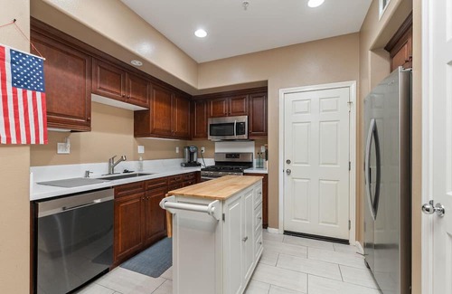 Quail Hill Condominio | Hermoso Resort-Like 3 dormitorios / 3 baños Irvine Quail Hill Condo!
