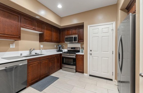 Quail Hill Condominio | Hermoso Resort-Like 3 dormitorios / 3 baños Irvine Quail Hill Condo!