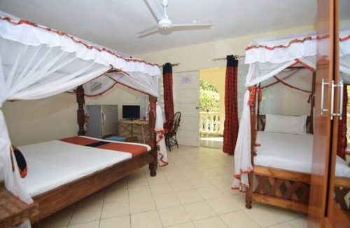 Bamburi Casa | Maasai resort Bamburi, Kenya🇰🇪