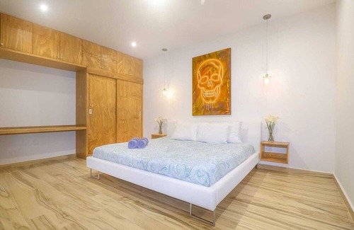 Luis Donaldo Colosio Condominio | Great Location! Ocean Views! AC! Rooftop Pool!