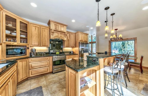 Mountain View Estates Casa | Snow Mtn Lodge 4BR/2.5BA Luxury Home