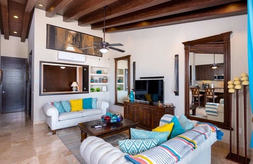 Zona romántica Condominio | Casa Helene! 2BR Luxe Penthouse! Stunning Views!