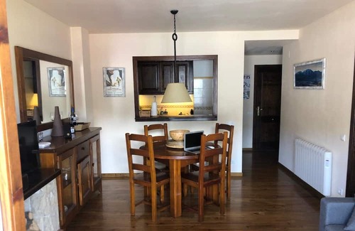 Alp Apartamento | Panoramic Luxury Apart + Views, Pista Llarga Residence.