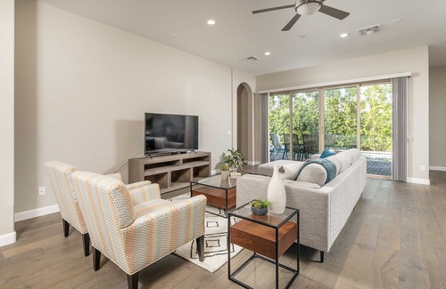 Arts District Casa | ¡La mejor construcción nueva en su clase, 5 habitaciones con casa de huéspedes en el casco antiguo!