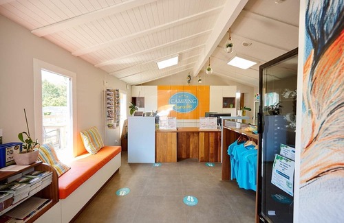 Saint-Julien-des-Landes Chalet De Esquí | Un florido campamento de cuatro estrellas en la Vendée