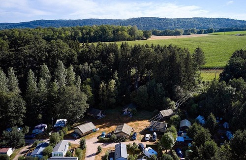 Corcieux Chalet De Esquí | Zona de acampada tranquila y encantadora en el corazón de Alsacia-Lorena
