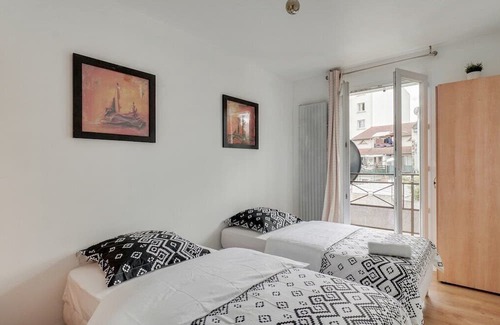 Aubervilliers Apartamento | Chic apart with parking near Paris