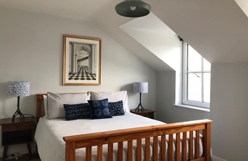 Kinsale Casa | Stylish Kinsale Townhouse with Harbour Views