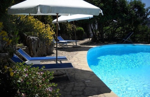 Anacapri Cabaña | Peaceful Capri Garden Studio Villa with superb swimming pool and views