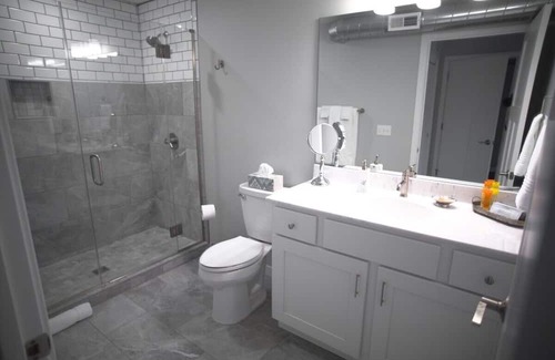 Bridgman Casa | Spacious Downtown Suite Close to Beach-Silver suite #1