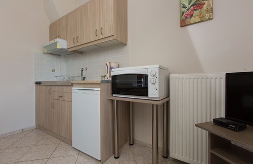 Melissourgakion Apartamento | Kamelia Villa with private pool, BBQ, playground, surrounded by nature!