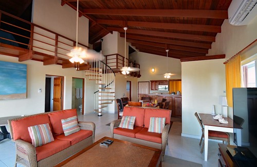 The Bight Apartamento | Spectacular ocean views, centrally located, and just off Grace Bay Beach