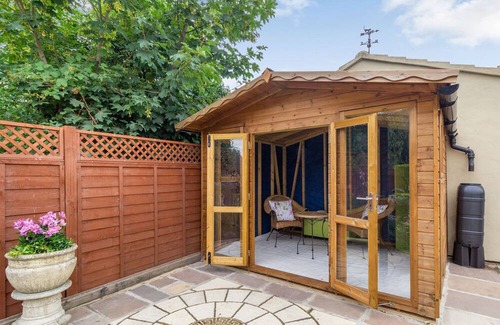 Richmond Cabaña | Magnolia Cottage, BARTON