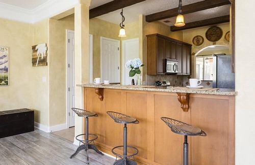 Reunion Casa | Stylish Villa with Grand Views at Reunion