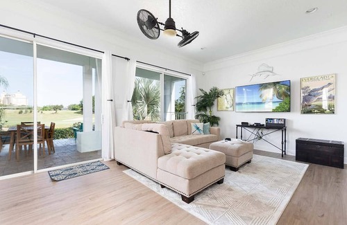 Reunion Casa | Stylish Villa with Grand Views at Reunion