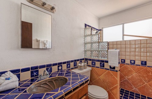 Las Conchas Casa | Mariposa - Wonderful oceanfront two bedroom, two bath condo