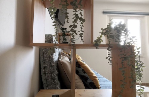 Antibes Old Town Apartamento | Bright air-conditioned apartment, Old Antibes close to all activities and beaches
