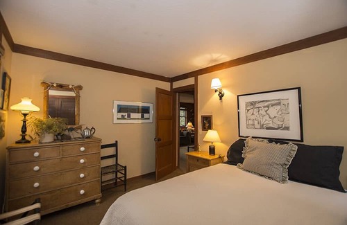 Carnelian Bay Casa | Rockwood: Cute & Unique North Shore Cabin