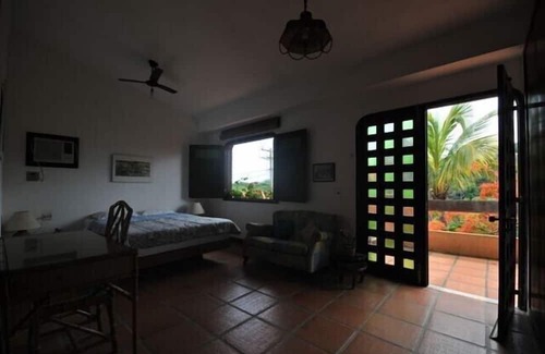 Village da Ferradura Casa | House 6 suites and 100 meters from Horseshoe Beach / Full Service Homemade