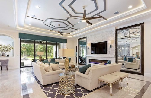 Reunion Casa | Marvelous Castle with Luxurious Large Pool at Reunion