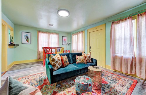 Central Oklahoma City Casa | Canary Cottage-brighten your stay-central NW OKC