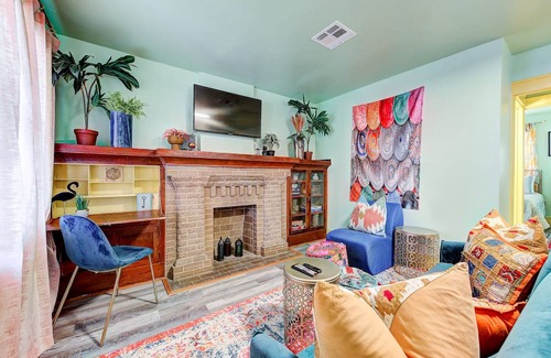 Central Oklahoma City Casa | Canary Cottage-brighten your stay-central NW OKC
